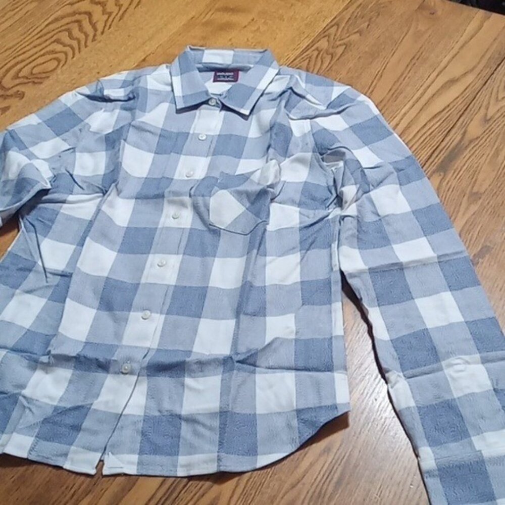 Untuckit Womens NEW Work Shirt 6 Top Button Up Down GRAY VOLNAY Casual
